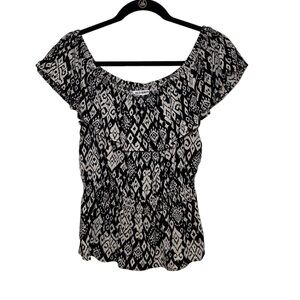 Old Navy Off-The-Shoulder Waist-Defined Smocked Blouse Size: Medium